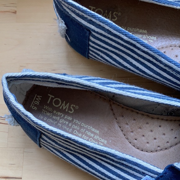TOMS navy stripped rope espadrille slip on shoes - Picture 7 of 11